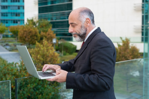 Build Your Professional Network Online in 2026