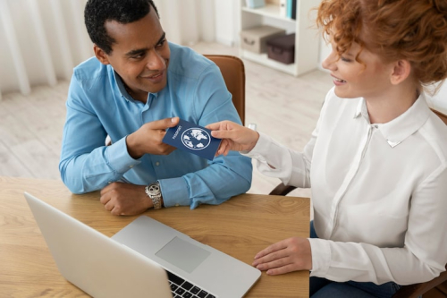 Leadership Practices for AI Adoption & Employee Support