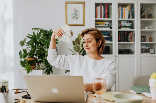Why Women Benefit from Investing in Themselves