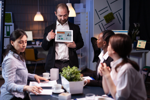 How Personal Branding Supports Leadership Growth